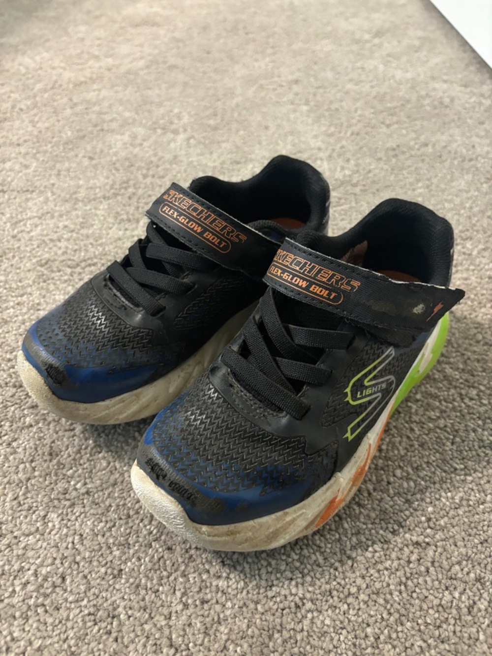 Play Sneakers